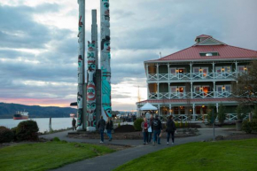 Гостиница McMenamins Kalama Harbor Lodge  Калама